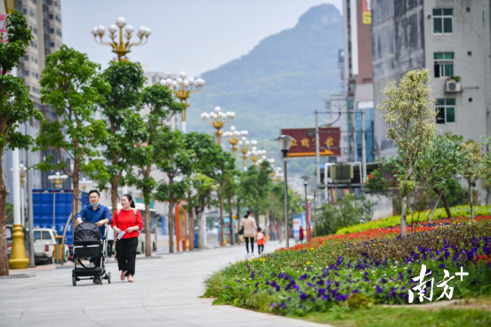街頭一景。曾亮超 攝