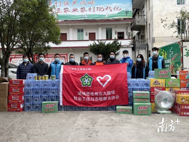 籌措物資助力困難群眾暖度寒冬。