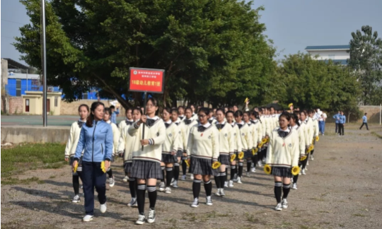 連州市職業(yè)技術學校、連州技工學校舉辦2019年廣播操比賽377.png